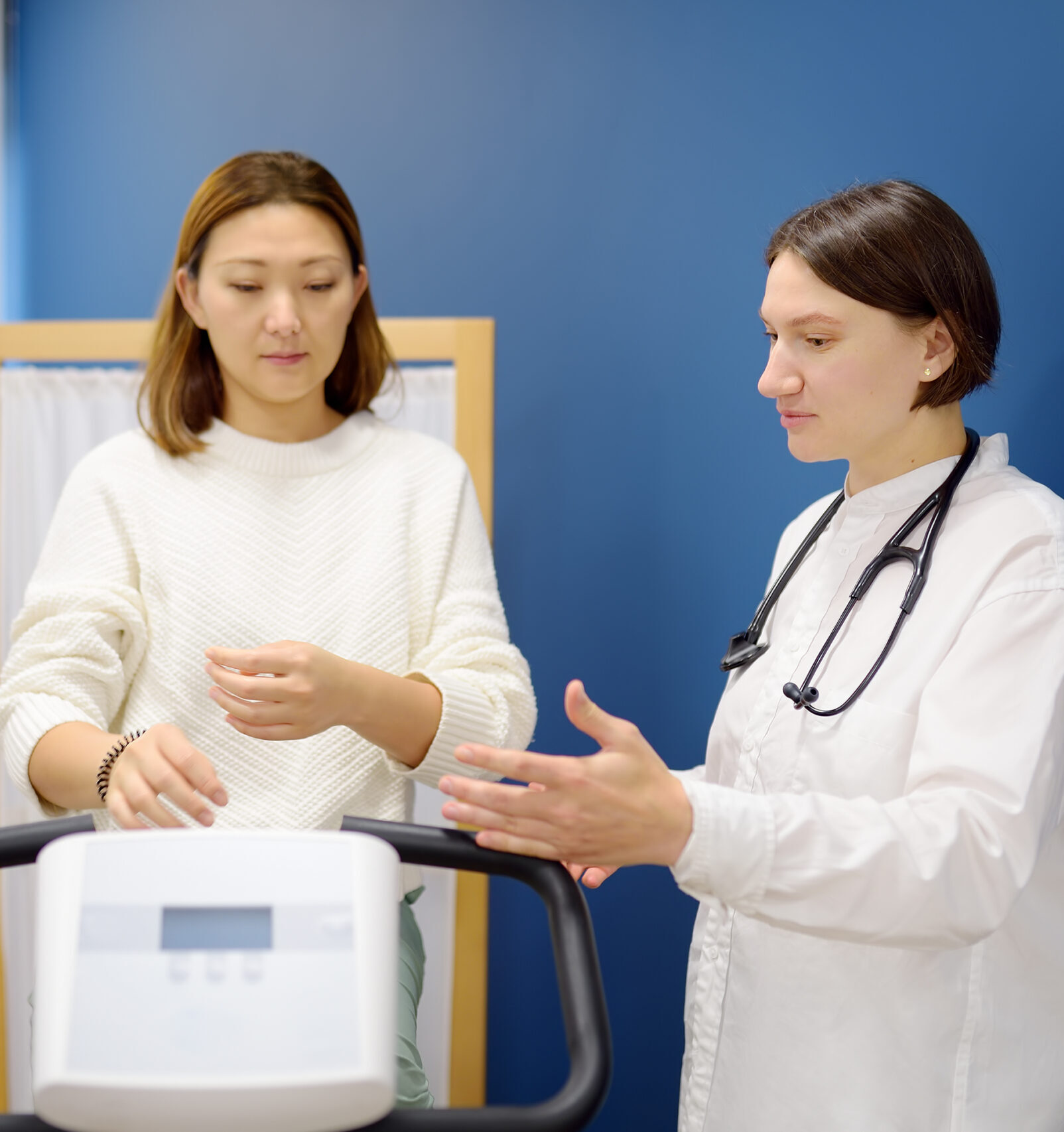 a cardiologist tests a patient during a bike worko 2025 02 22 02 16 30 utc scaled e1749655578769